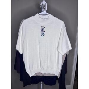 Vintage Nikki White Short Sleeve Floral Knit Sweater – Made in USA